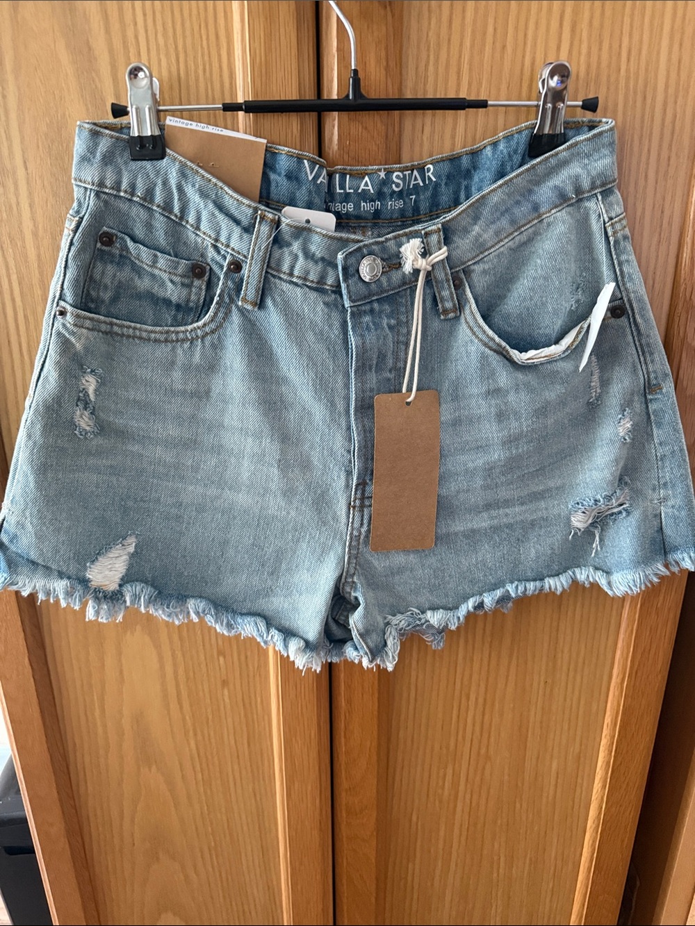Vanilla Star NWT Vintage High Rise Faded Distressed Frayed Denim Shorts 7 28